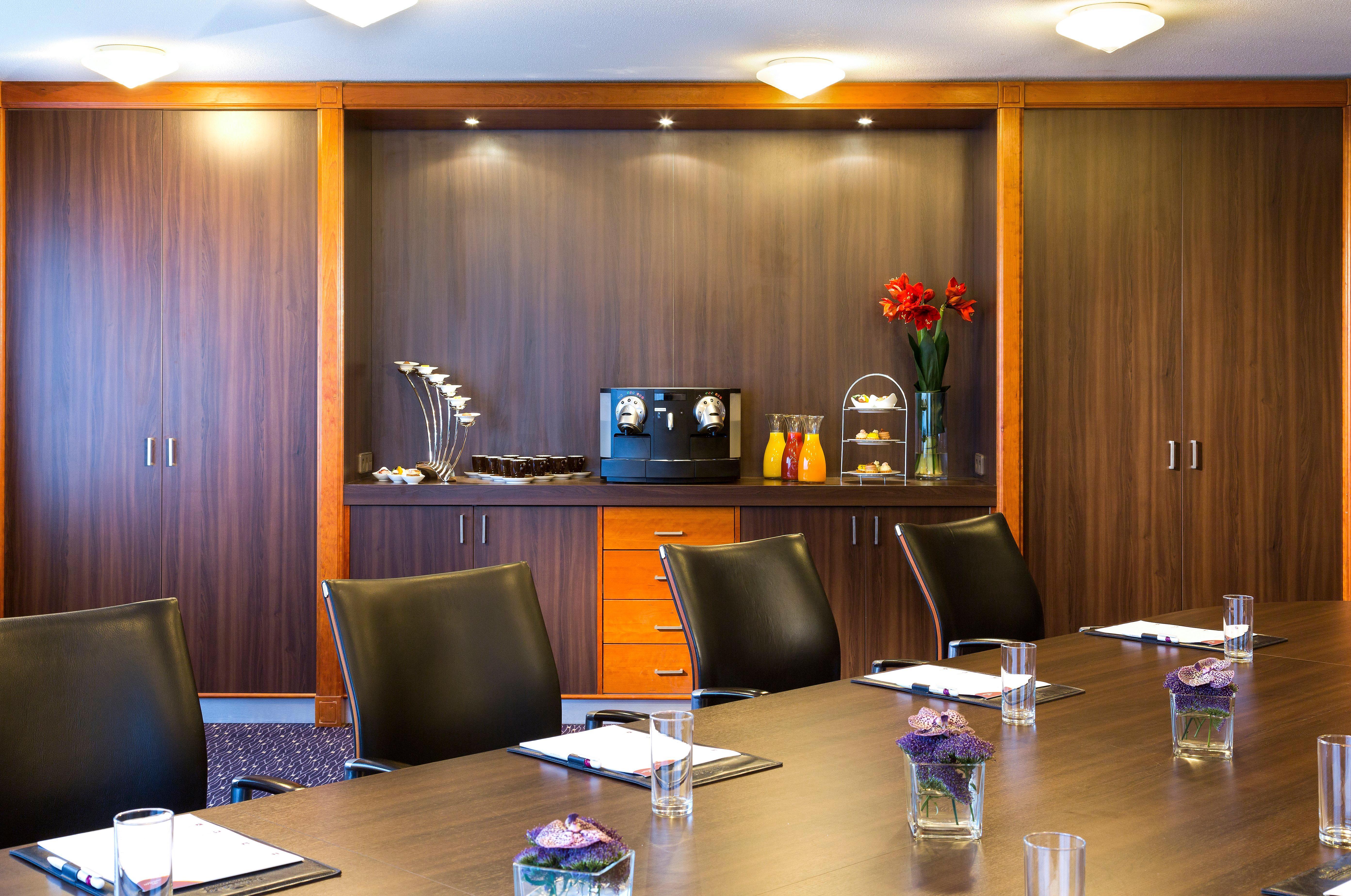 Crowne Plaza Amsterdam Airport Hotel โฮฟด์ดอร์ป ภายนอก รูปภาพ